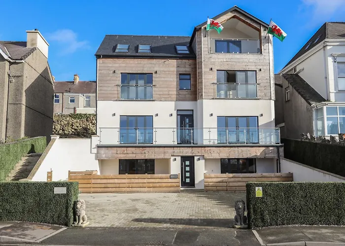 Bryn Min Manton Penthouse