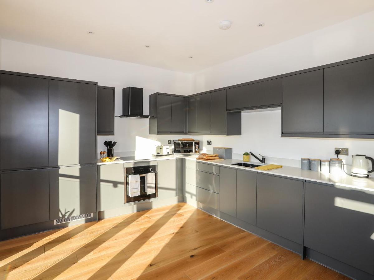 Bryn Min Manton Penthouse Apartment *