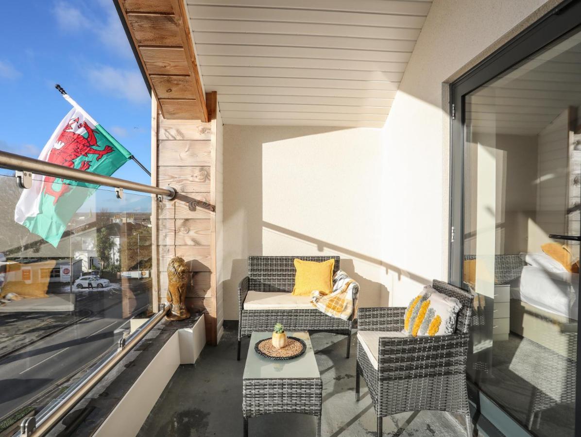 Bryn Min Manton Penthouse *