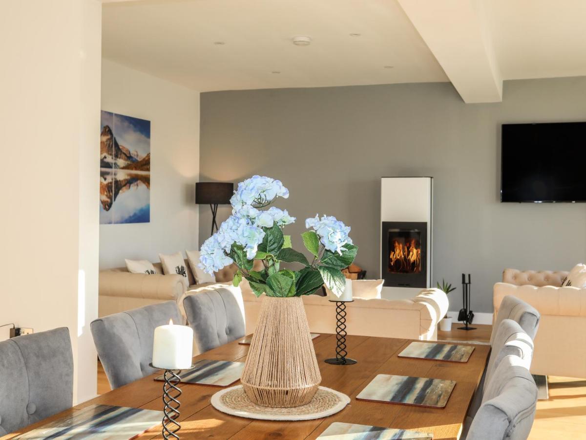 Bryn Min Manton Penthouse Apartment